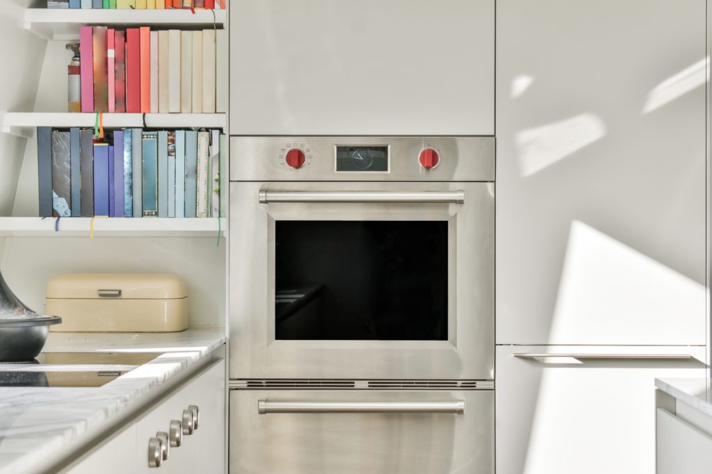 Modern oven built into the kitchen