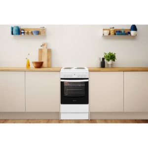 Indesit IS5E4KHW/UK Cooker - White - Image 5