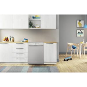 Indesit D2F HK26 S UK Freestanding 60cm Dishwasher - Silver - Image 4