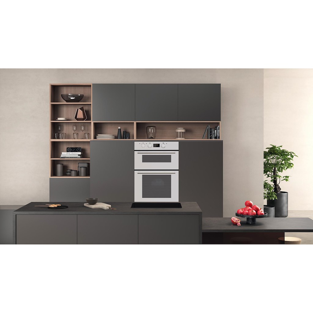 Hotpoint Class 2 DD2 540 WH Built-In Oven - White - Image 2