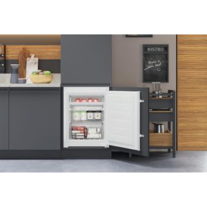 Hotpoint HTC18 T311 UK Integrated Fridge Freezer - Image 8