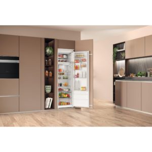 Hotpoint HTSD184011A1 Integrated Fridge - Image 5