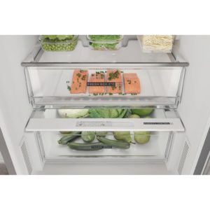 Whirlpool W7X 82O OX UK Freestanding Fridge Freezer - Image 11