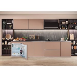 Hotpoint HBUF011 Integrated Undercounter Fridge - Image 2