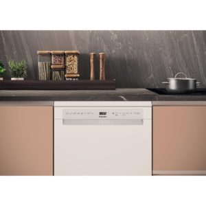 Hotpoint Full Size Freestanding Dishwasher - White - 15 Place Settings - C Rated - H7F HS41 UK - Image 6