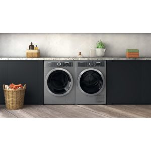 Hotpoint H8 D94SB UK Freestanding 9kg Heat Pump Tumble Dryer - Silver - Image 4