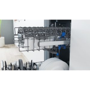 Indesit DSIO 3T224 E Z UK N Integrated Dishwasher - Image 5