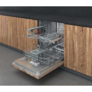 Hotpoint HIE 2B19 UK Integrated Dishwasher - Image 2