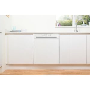 Indesit DBE 2B19UK Semi-Integrated Dishwasher - Image 3