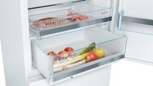 Bosch KGE49AWCAG, Free-standing fridge-freezer with freezer at bottom - Image 4