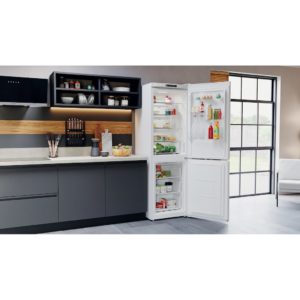 Hotpoint H3X81IW Freestanding Fridge Freezer - Image 7