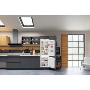 Hotpoint HTC18 T311 UK Integrated Fridge Freezer - Image 4