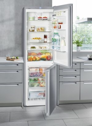 Liebherr CNel4313 60cm Freestanding Fridge Freezer - Image 4