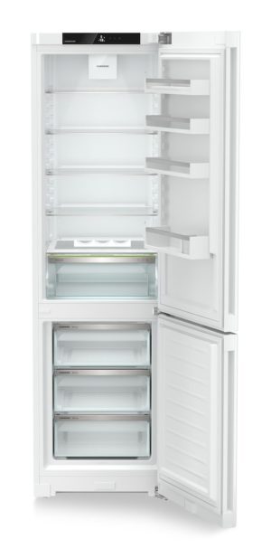 Liebherr CNd5703 Freestanding Fridge Freezer with EasyFresh and NoFrost - Image 3