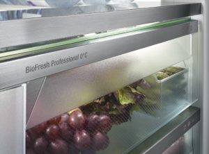 Liebherr ICBNd5183 Integrated Fridge Freezer with BioFresh, HydroBreeze, InfinitySpring and NoFrost - Image 4