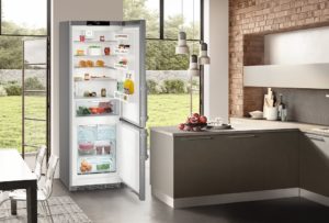 Liebherr CNef5745 Frost Free Fridge-Freezer - Image 3