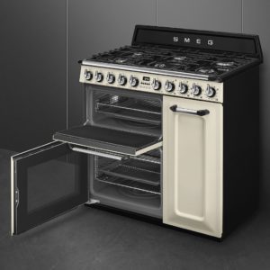 Smeg TR93P 90cm Victoria Dual Fuel Range Cooker, Cream - Image 5