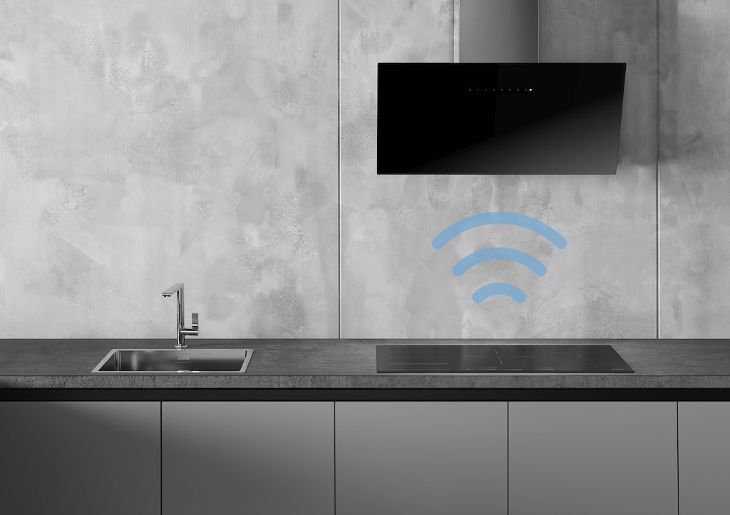 Smeg KICV90BL 90cm Angled Chimney Hood with Auto Vent, Black Glass - Image 7