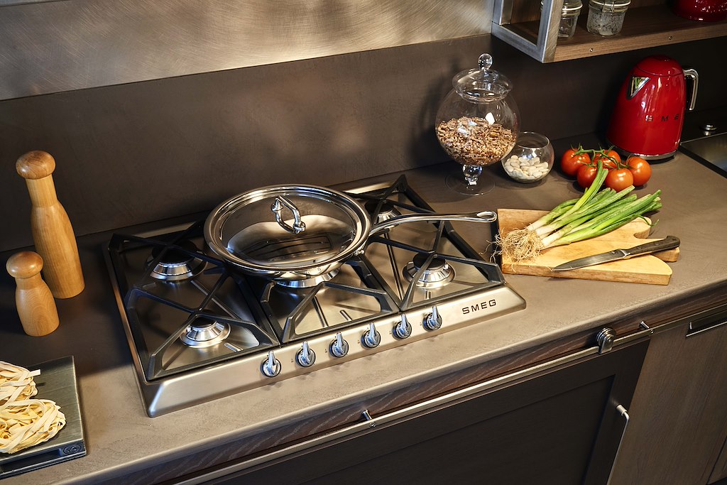 Smeg SR975XGH 69cm Victoria Gas Hob, Stainless Steel - Image 7