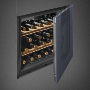 Smeg CVI121G Linea Integrated Wine Cooler - Image 3