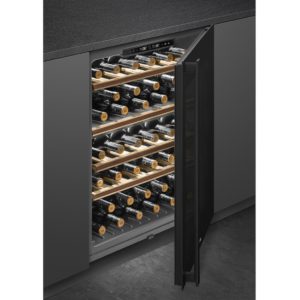 Smeg CVI638RN3 Dolce Stil Novo Undercounter Wine Cooler - Image 4