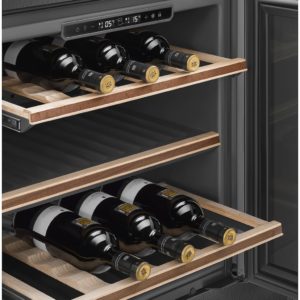 Smeg CVI129G 60cm Linea Integrated Wine Cooler - Image 6