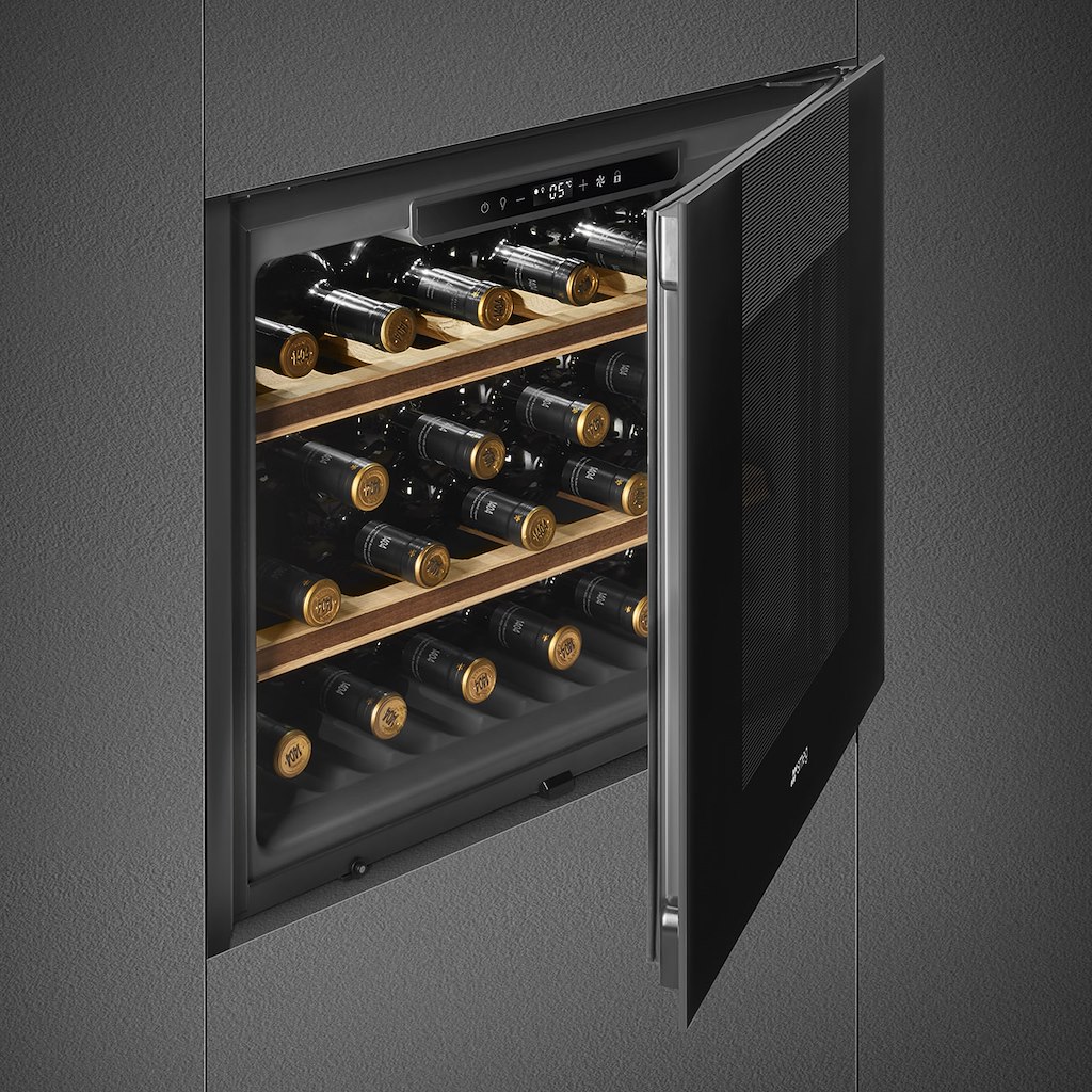 Smeg CVI121B3 45cm Linea Integrated Wine Cooler - Image 3