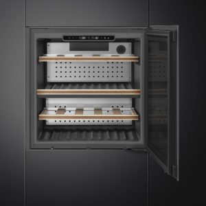 Smeg CVI129B3 60cm Linea Integrated Wine Cooler - Image 3