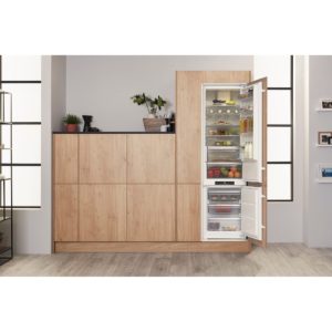 Hotpoint BCB8020AAFC0 Built-In Fridge Freezer - Image 4