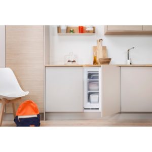 Indesit IF A1.UK 1 Integrated Freezer - Image 4